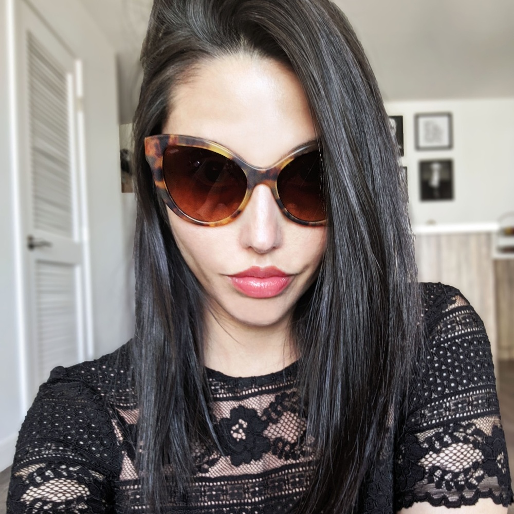 EMMA ✨NEW Burberry Sunglasses Matte Cat Eye✨